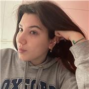 Giovane laureanda impartisce lezioni private di matematica per scuole di primo e secondo grado